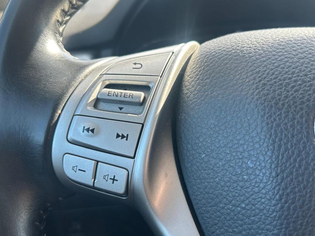 Nissan Qashqai 2016 Punainen