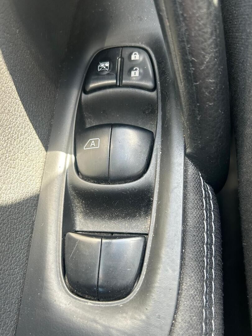 Nissan Qashqai 2016 Punainen