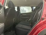 Nissan Qashqai 2016 Punainen