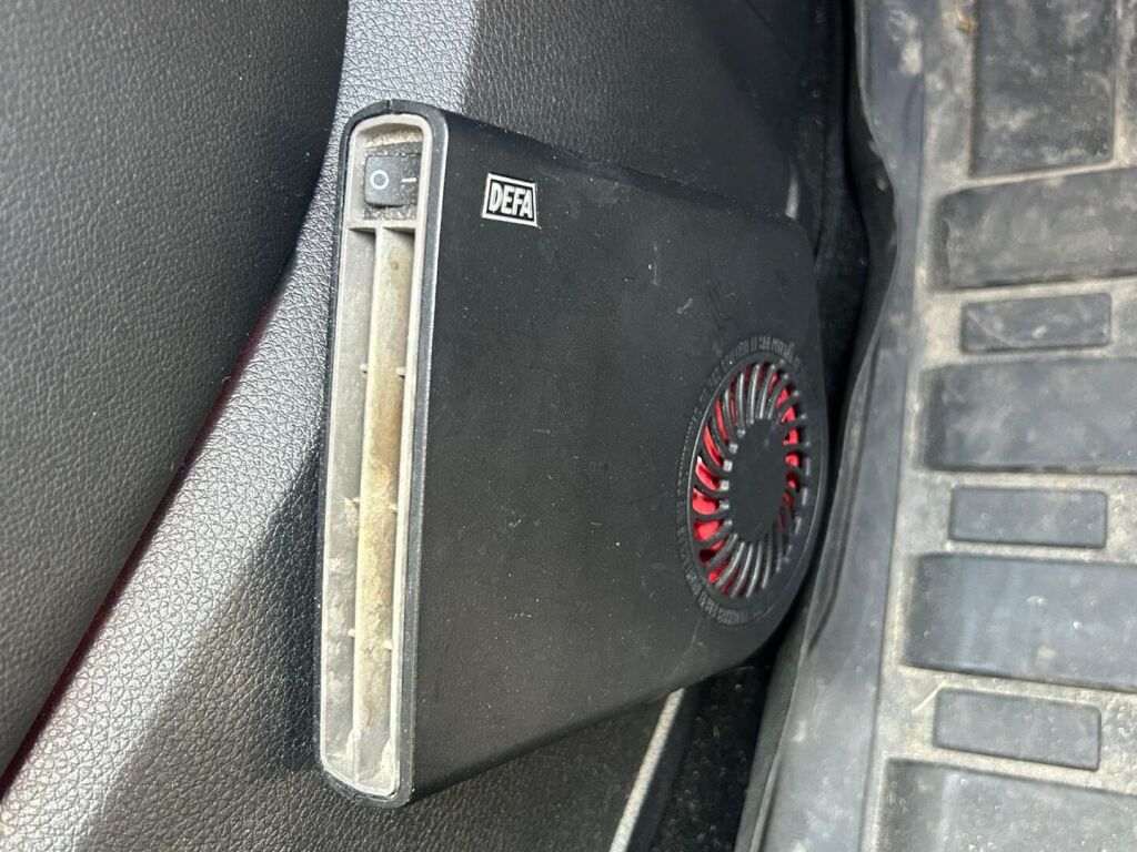 Nissan Qashqai 2016 Punainen