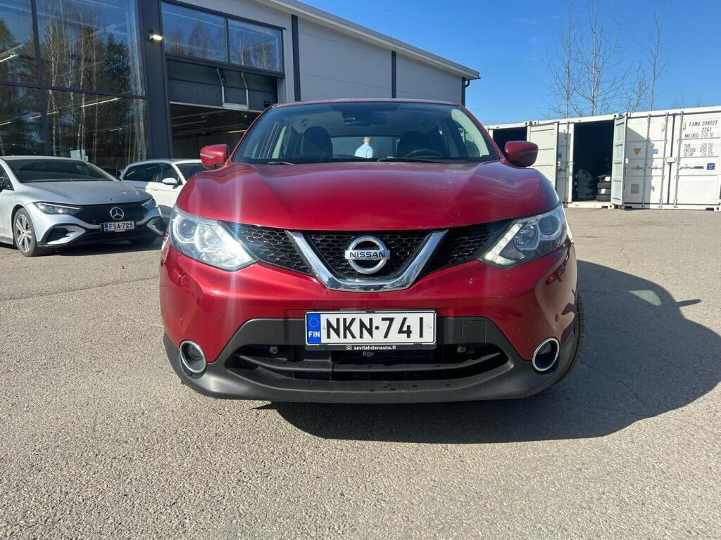 Nissan Qashqai 2016 Punainen