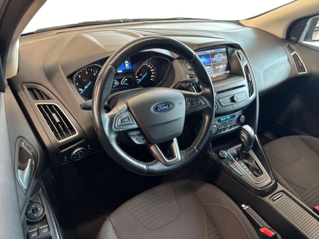 Ford Focus 2016 Harmaa
