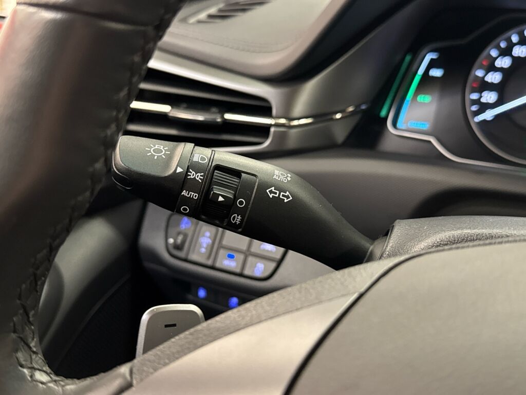 Hyundai IONIQ plug-in 2021 Valkoinen