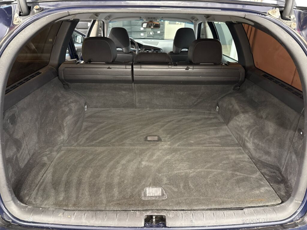 Volvo V70 2006 Sininen