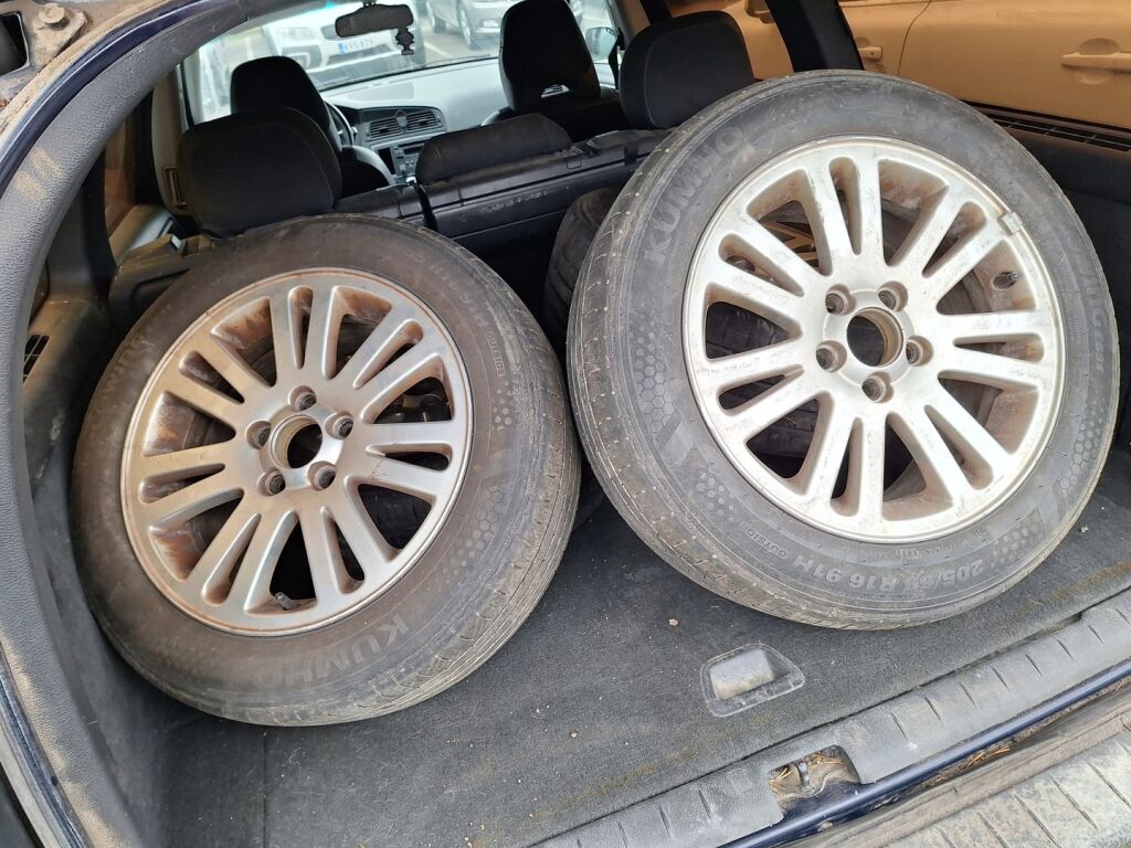 Volvo V70 2006 Sininen