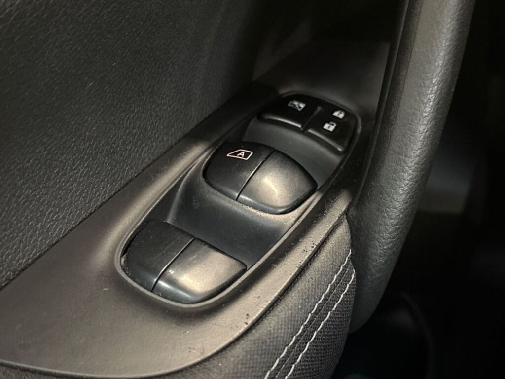 Nissan Qashqai 2017 Harmaa