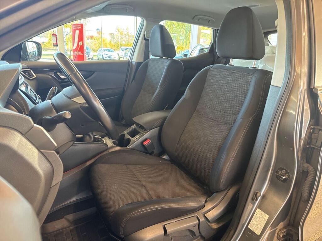 Nissan Qashqai 2017 Harmaa
