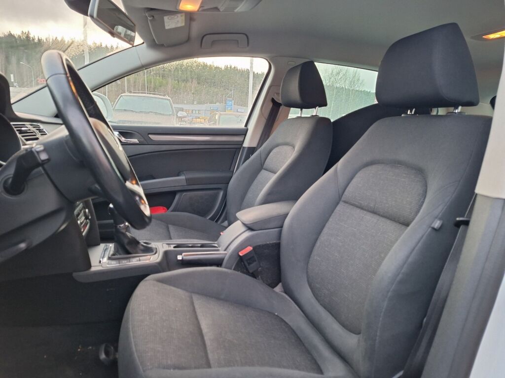 Skoda Superb 2015 Valkoinen