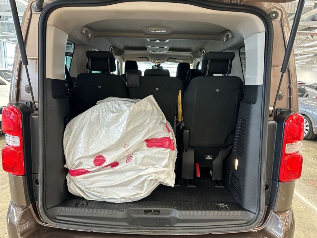 Toyota Proace Verso 2017 Ruskea (beige)