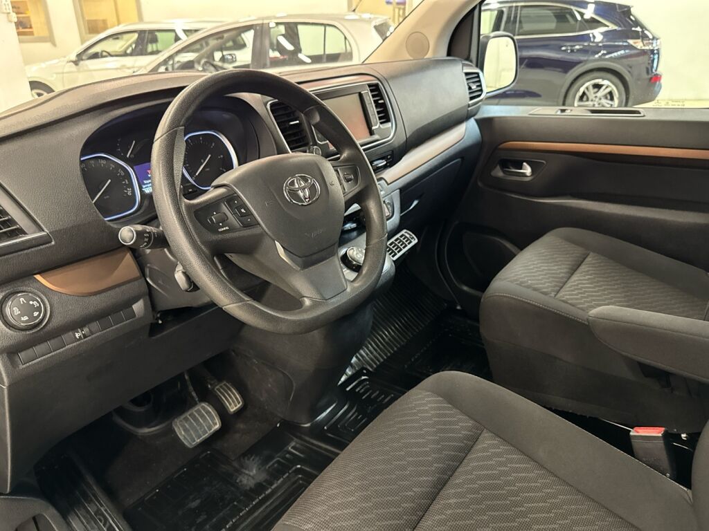 Toyota Proace Verso 2017 Ruskea (beige)