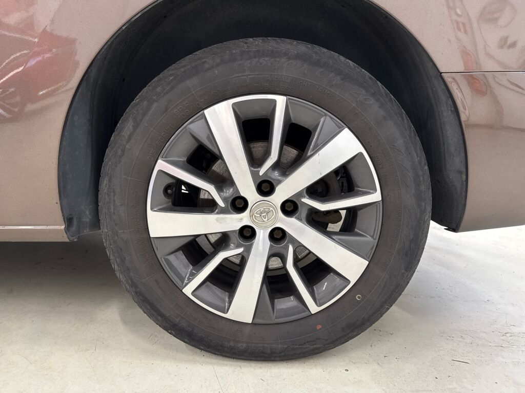 Toyota Proace Verso 2017 Ruskea (beige)