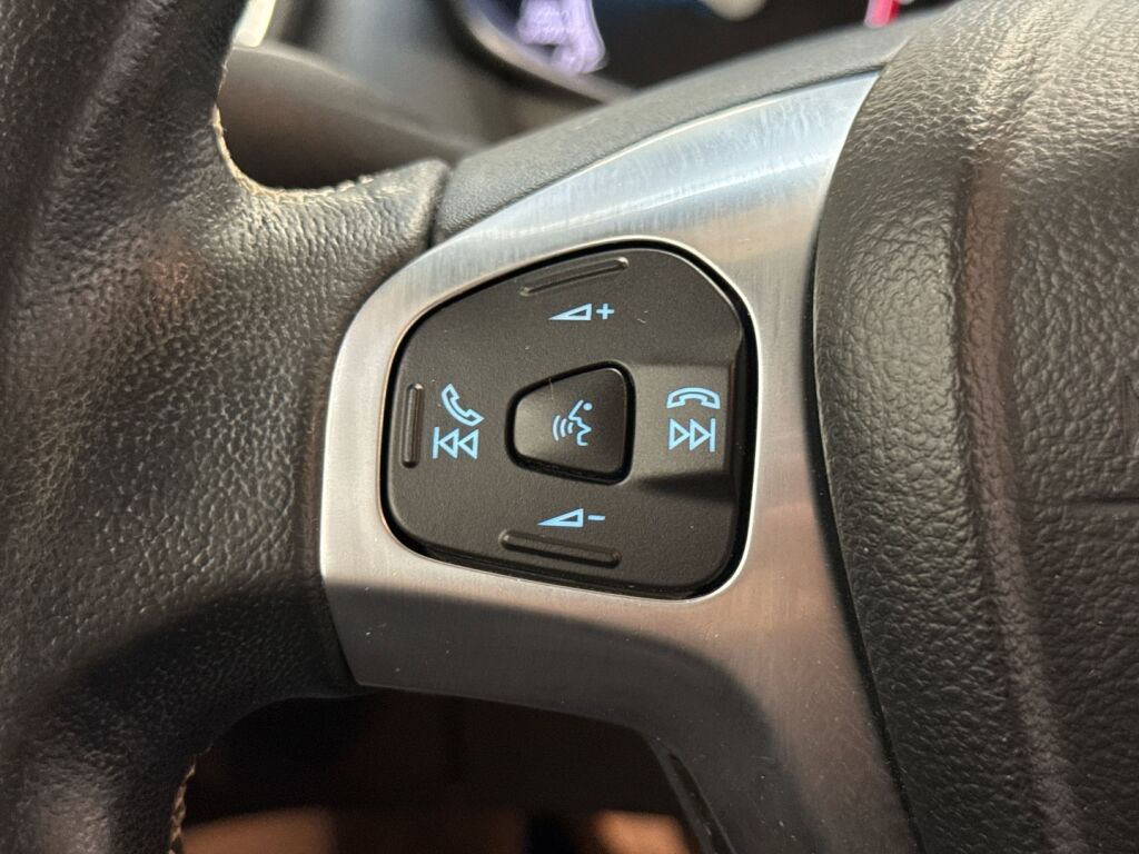 Ford Fiesta 2017 Punainen