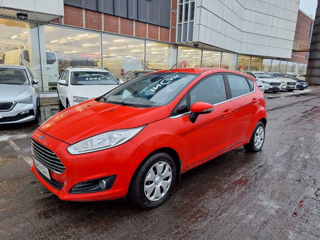 Ford Fiesta 2017 Punainen