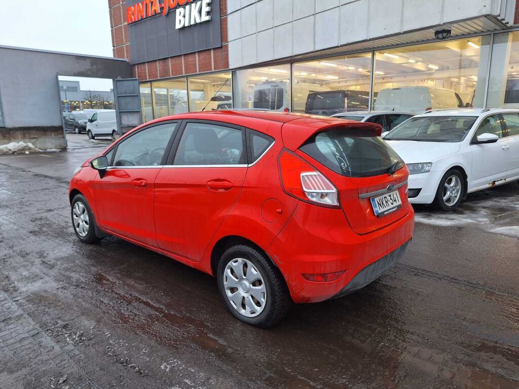 Ford Fiesta 2017 Punainen