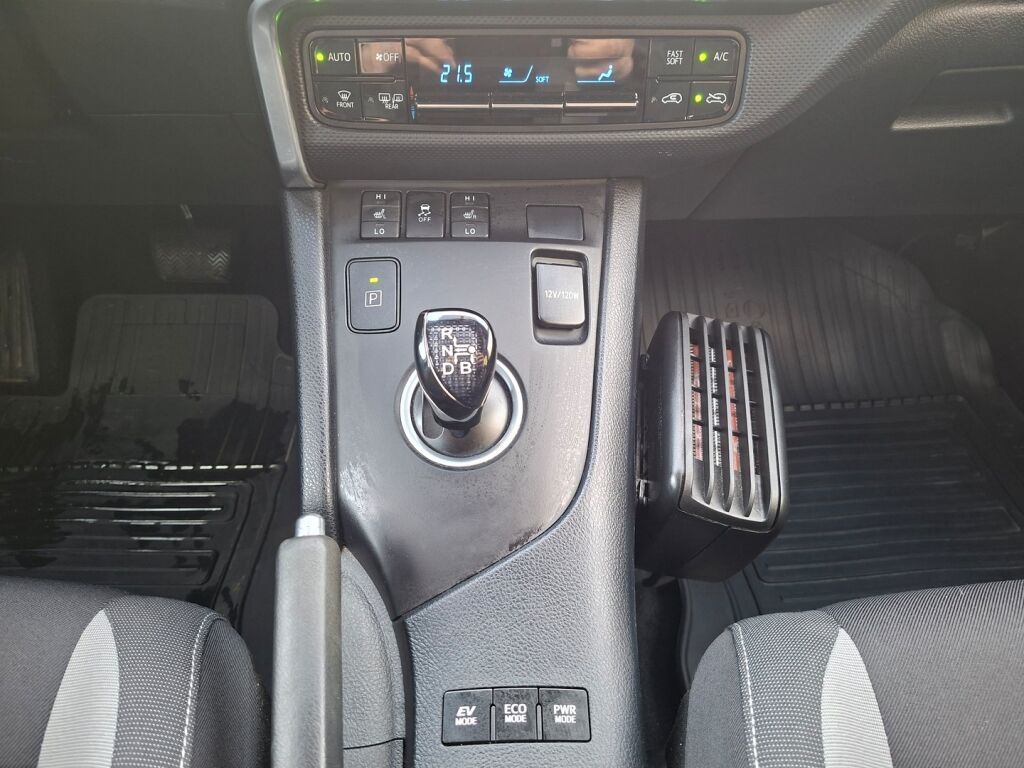Toyota Auris 2017 Ruskea