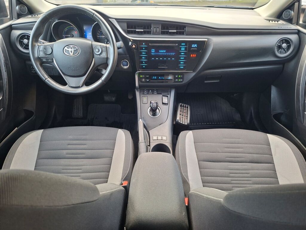 Toyota Auris 2017 Ruskea
