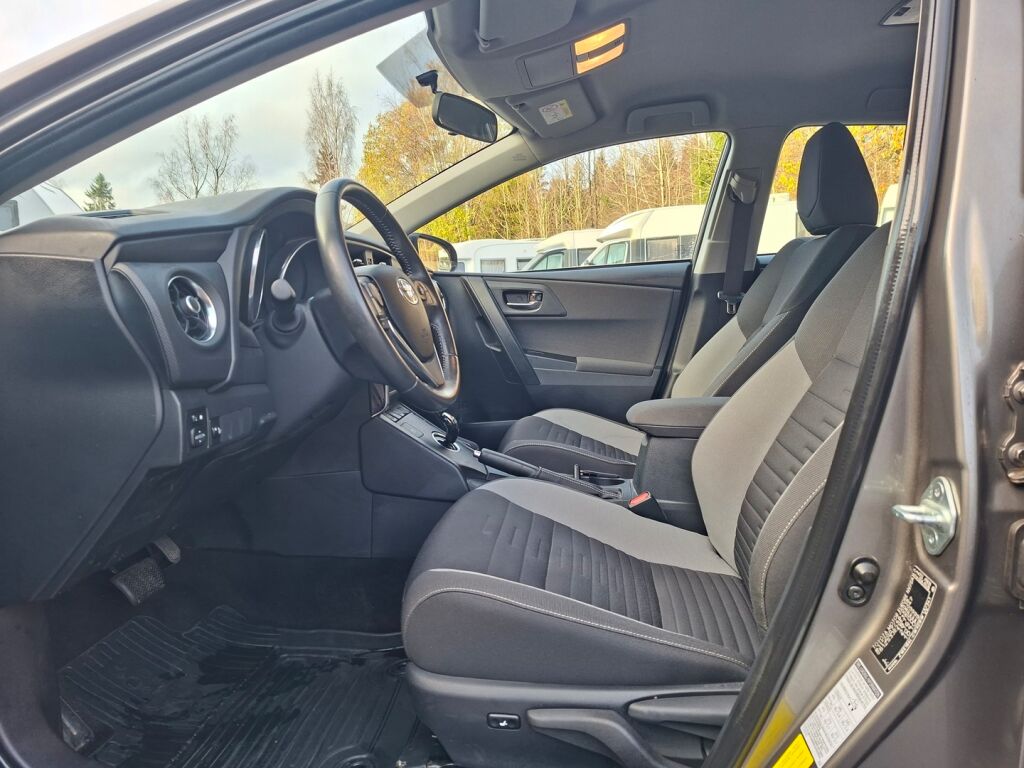 Toyota Auris 2017 Ruskea