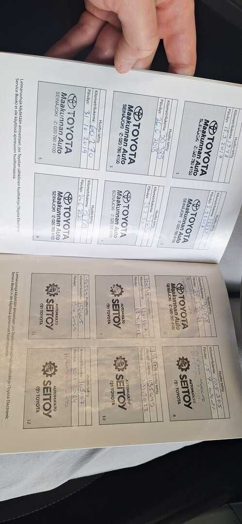 Toyota Avensis 2017 Harmaa