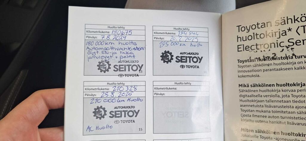 Toyota Avensis 2017 Harmaa