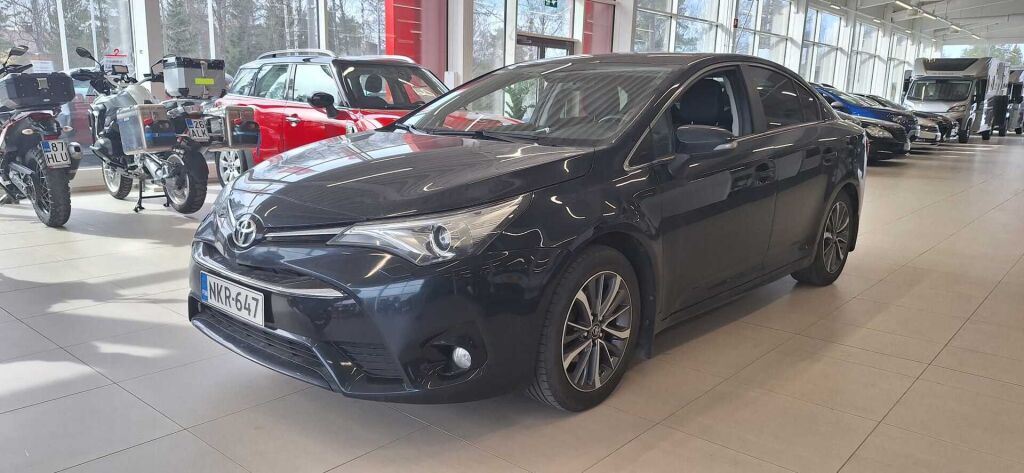Toyota Avensis 2017 Harmaa