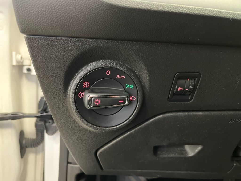 Seat Leon ST 2017 Valkoinen