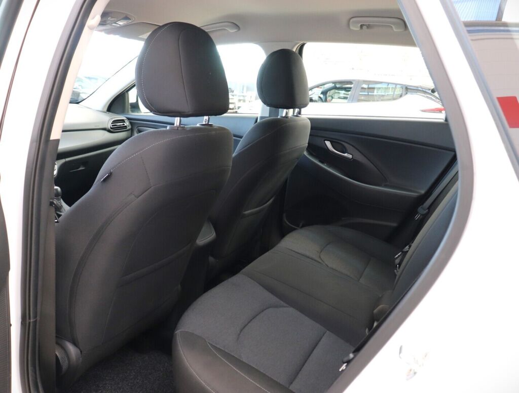 Hyundai i30 Wagon 2021 Valkoinen