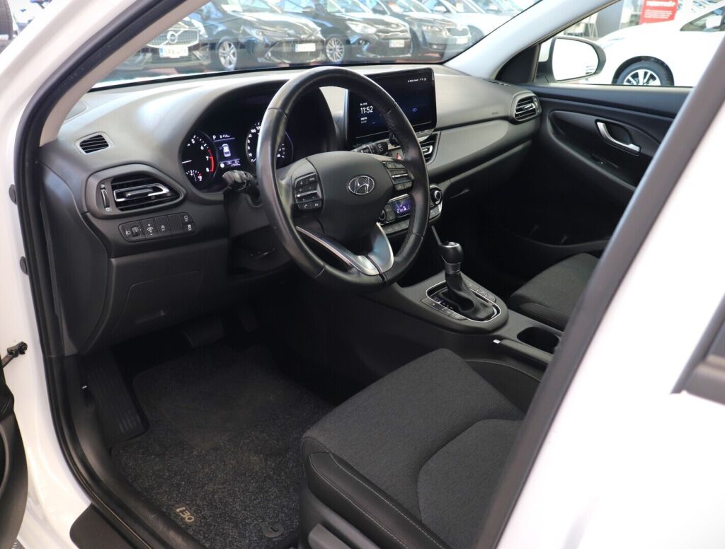 Hyundai i30 Wagon 2021 Valkoinen