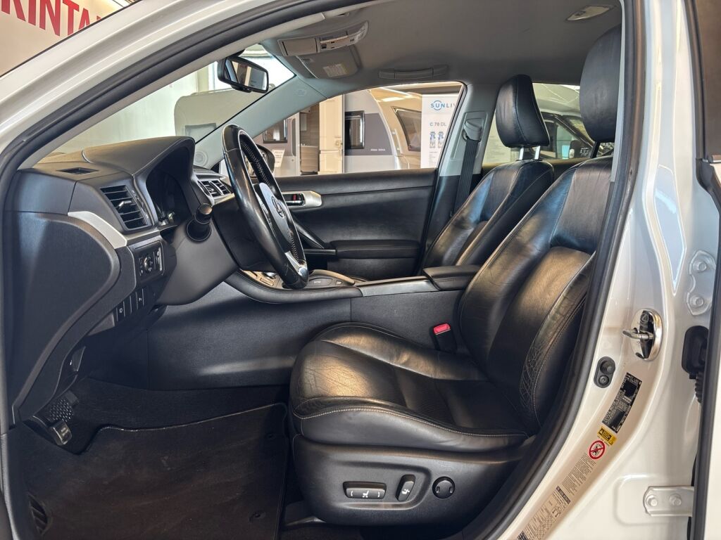 Lexus CT 2011 Valkoinen