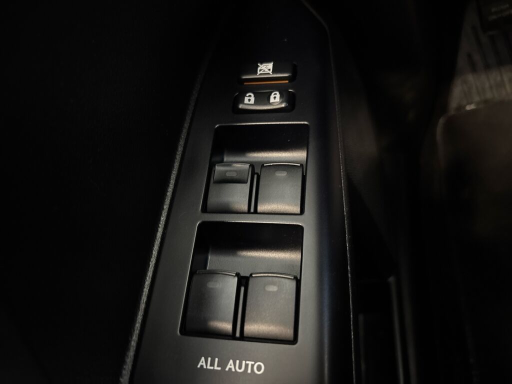 Lexus CT 2011 Valkoinen