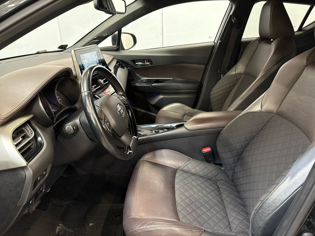 Toyota C-HR 2017 Musta