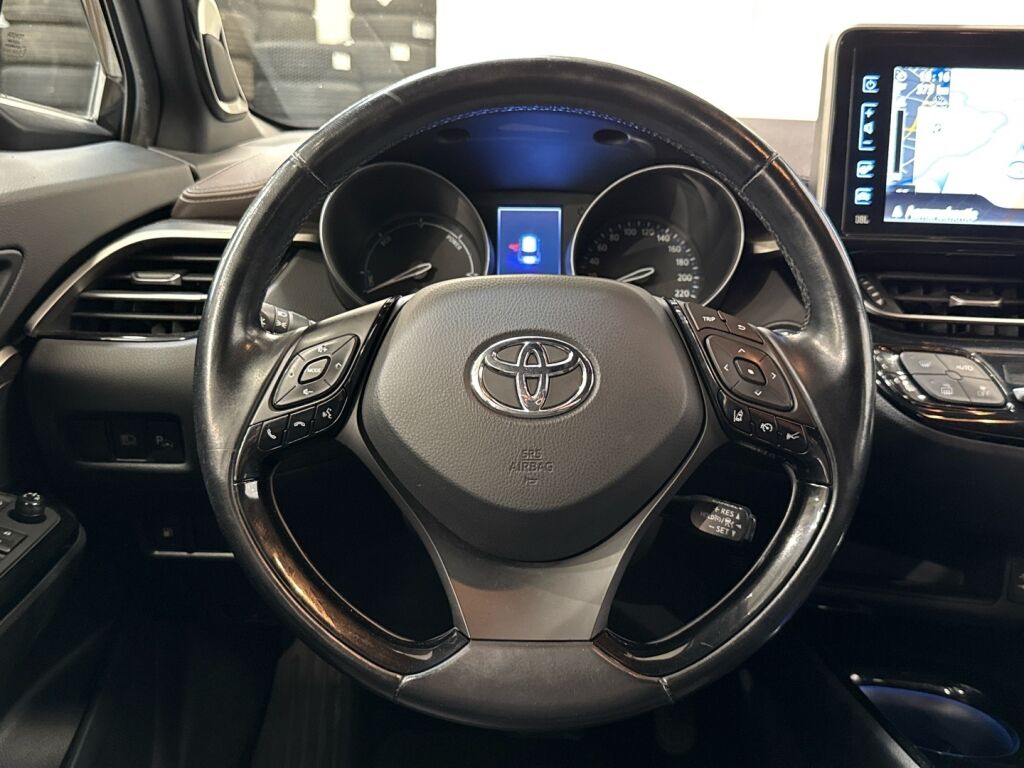 Toyota C-HR 2017 Musta