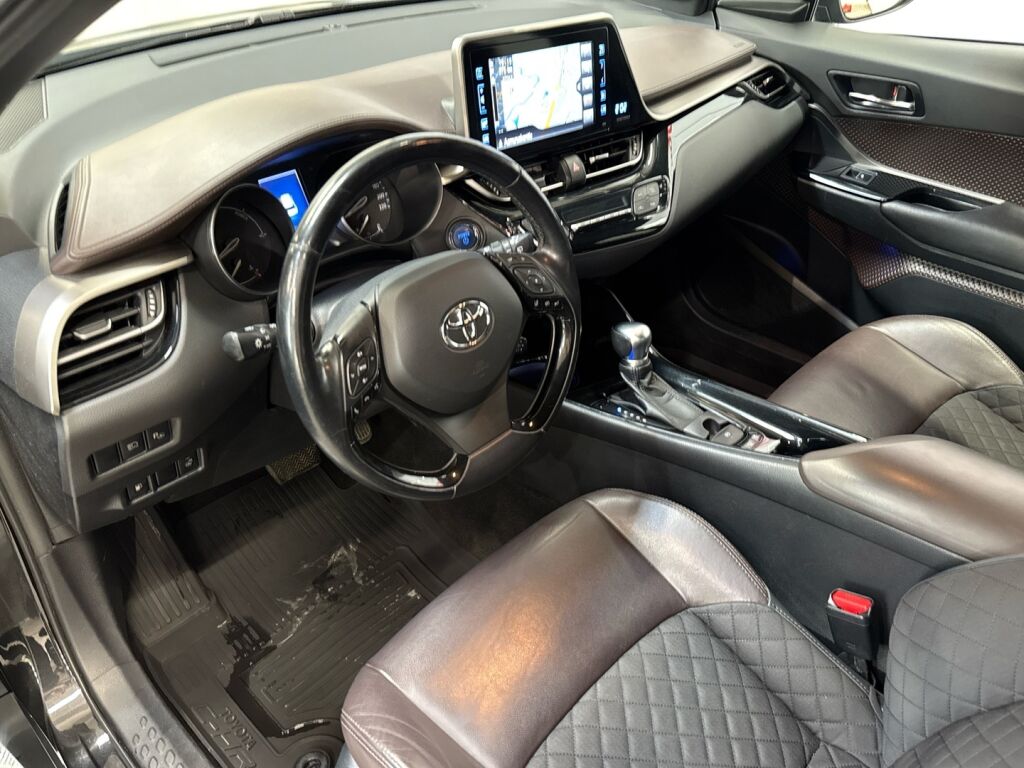 Toyota C-HR 2017 Musta