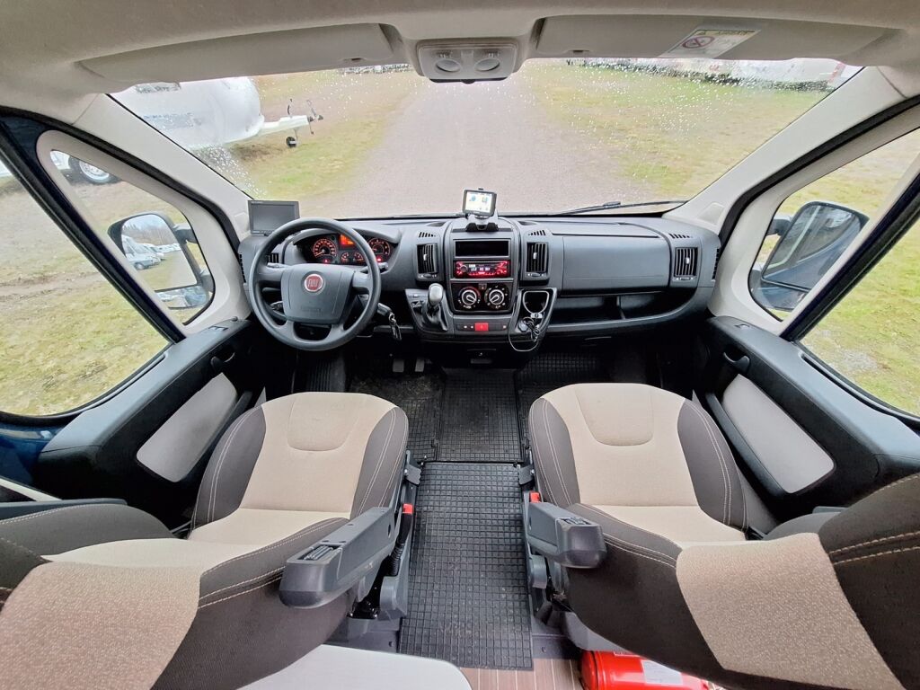 Pössl Roadcar R VAN 540 2017 Sininen