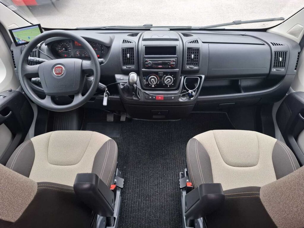 Pössl Roadcar VAN R 640 2017 9