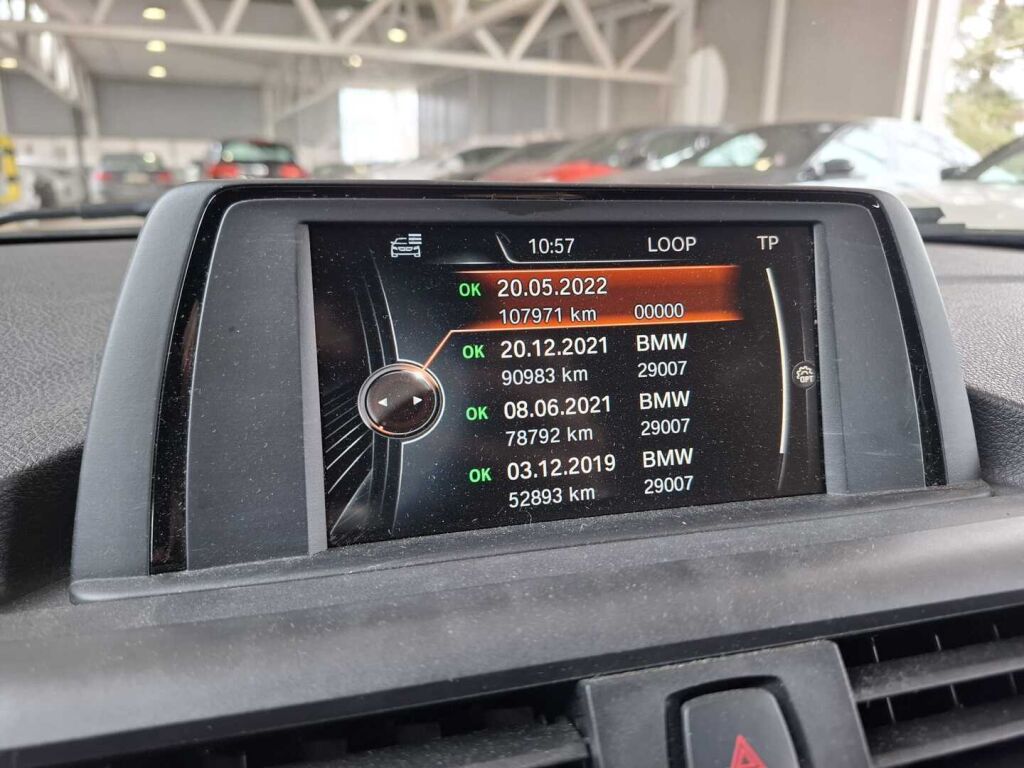 BMW 118 2017 Sininen