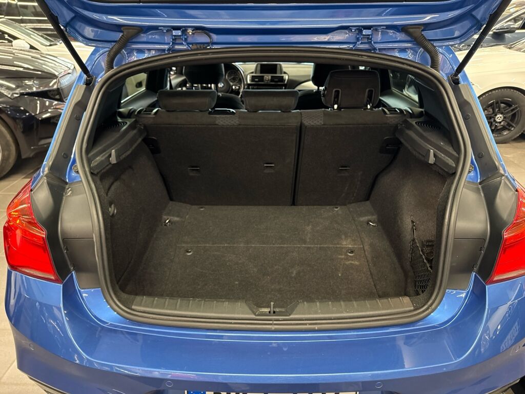 BMW 118 2017 Sininen