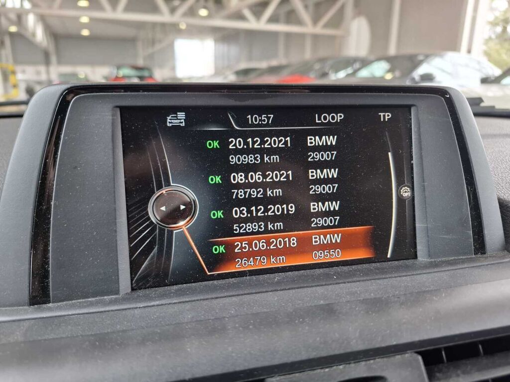 BMW 118 2017 Sininen