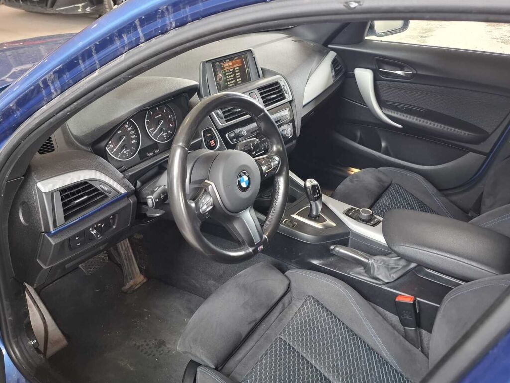 BMW 118 2017 Sininen