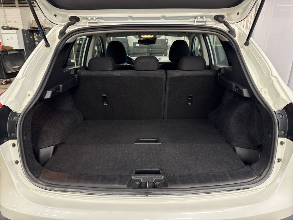 Nissan Qashqai 2017 Valkoinen