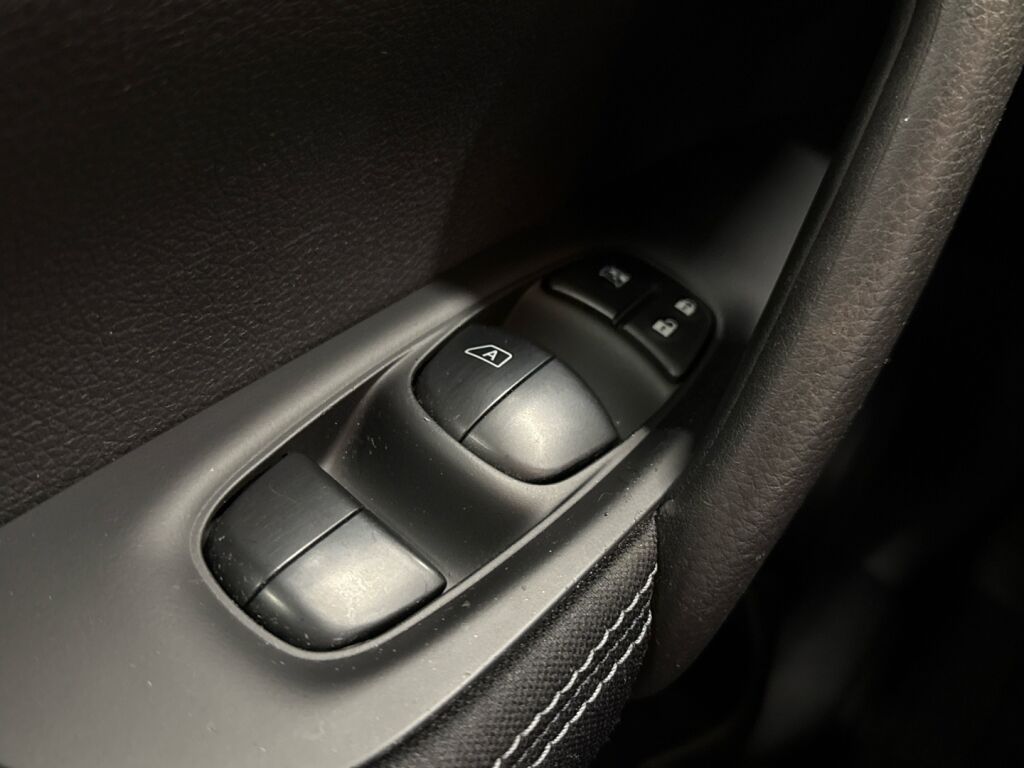 Nissan Qashqai 2017 Valkoinen