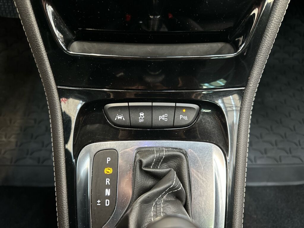 Opel Astra 2017 Ruskea (beige)