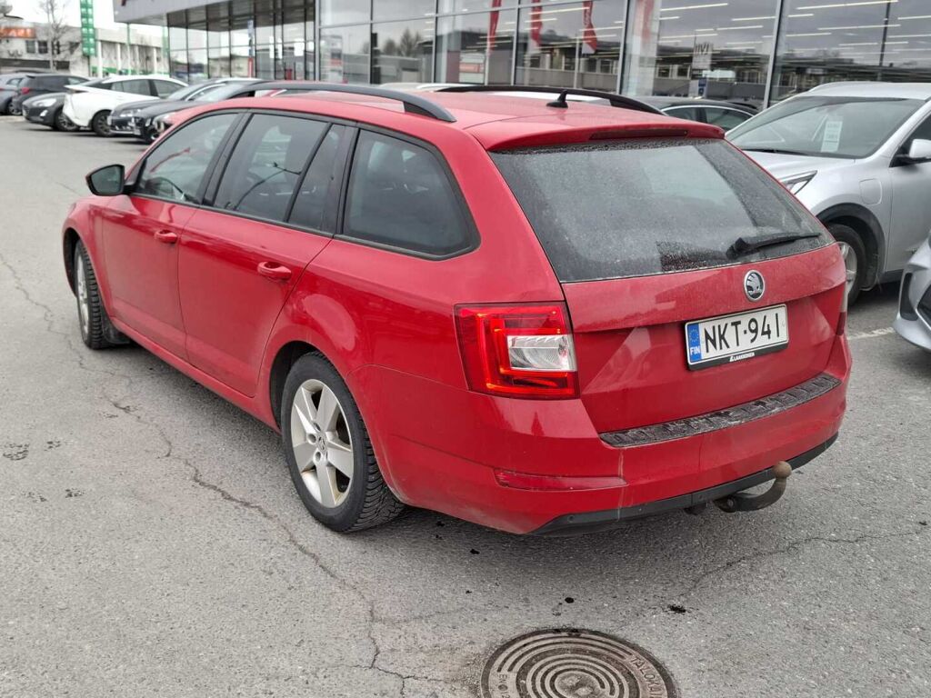 Skoda Octavia 2017 Punainen