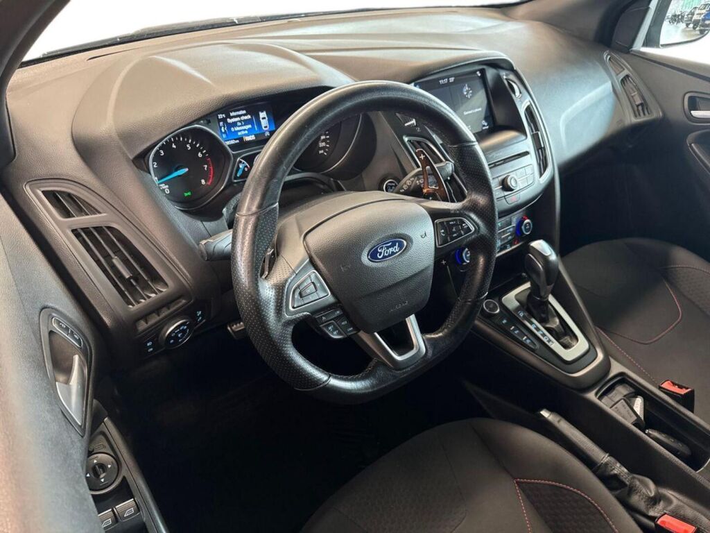 Ford Focus 2017 Metallinhohto Harmaa