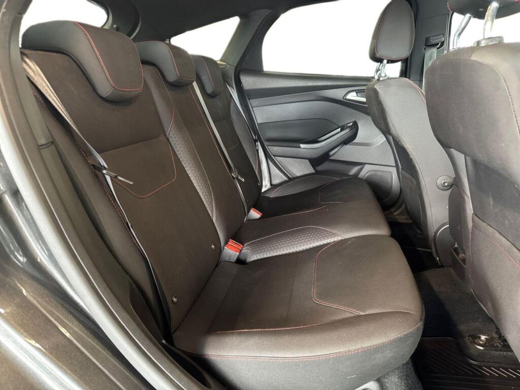 Ford Focus 2017 Metallinhohto Harmaa