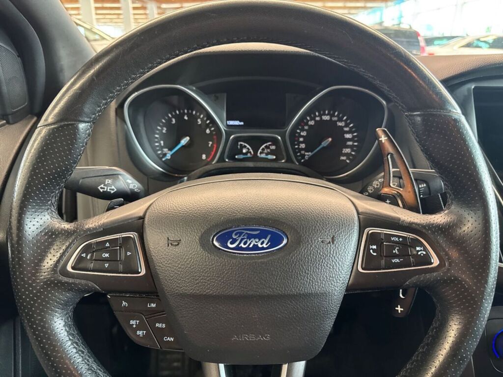 Ford Focus 2017 Metallinhohto Harmaa