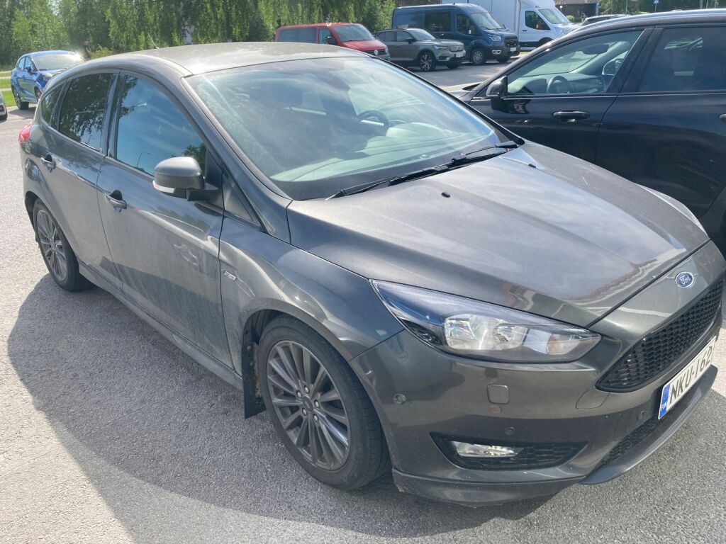 Ford Focus 2017 Metallinhohto Harmaa