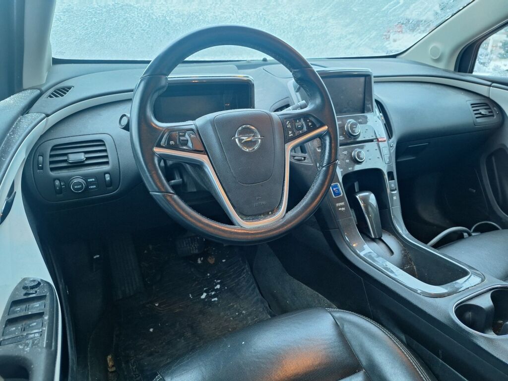 Opel Ampera 2012 Musta