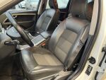 Volvo V70 2012 Valkoinen