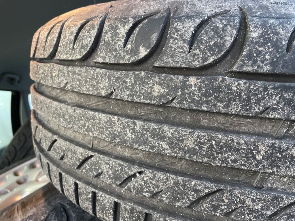 Volvo V70 2012 Valkoinen