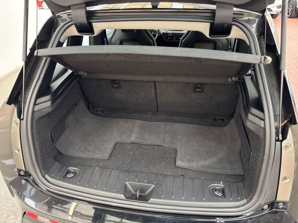 BMW i3 2016 Ruskea (beige)